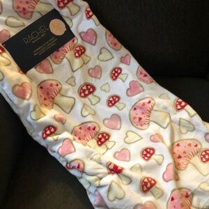 Rachel Roy MUSHROOMS & HEARTS Valentines Throw Blanket